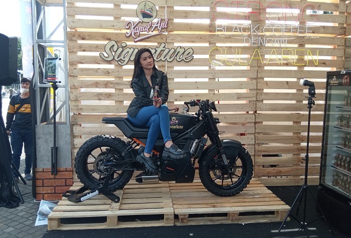 Rainbow Motobuilder