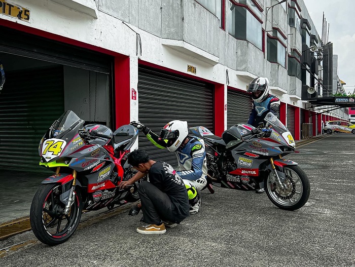 Juraga Helm MotoVillage WMC Racing Team Otomotifnews com (4)